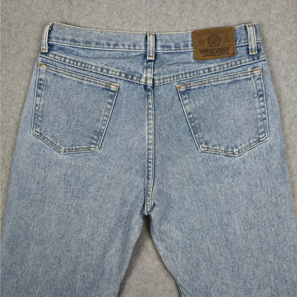 Wrangler Mens 31x32 Rugged Wear Classic Fit Jeans Light Wash Denim